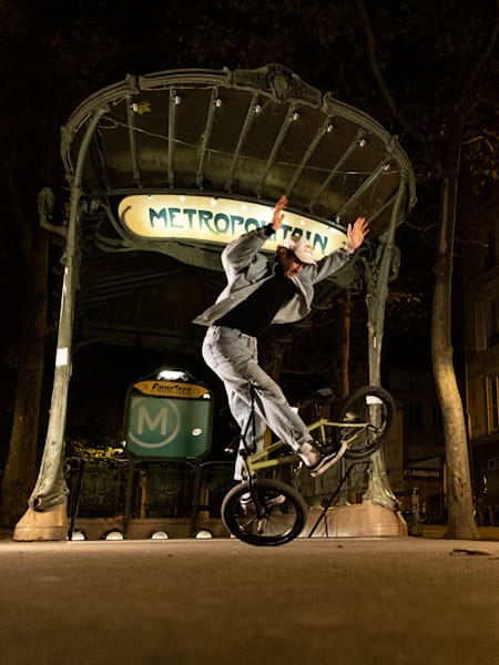 BMX フラットランド Unlocked Down』：マティアス・ダンドワがロックダウンのパリで