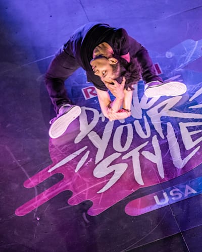 ホローバックをメイクするSkitzo