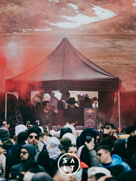 Οι Mangata Projekt ξεσηκώνουν το κοινό στο SALT Festival.