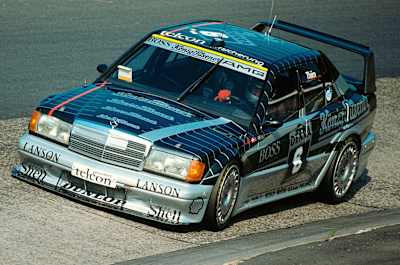 Der Däne Kurt Thiim im Mercedes während der DTM-Saison 1990.