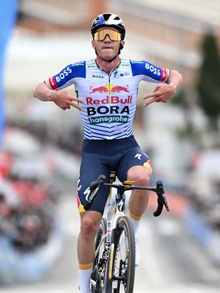 Remco Evenepoel gewinnt die 4. Etappe der Valencia-Rundfahrt.