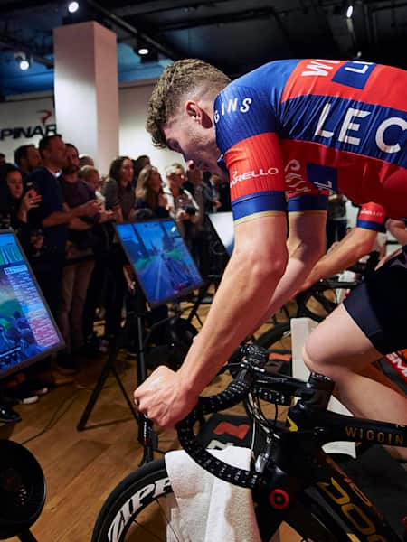 Ciclismo indoor: todo lo que necesitas para pedalear sin salir de