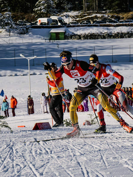 Als Nordischer Kombinierer ist Jakob auf Loipe und Schanze zuhause.
