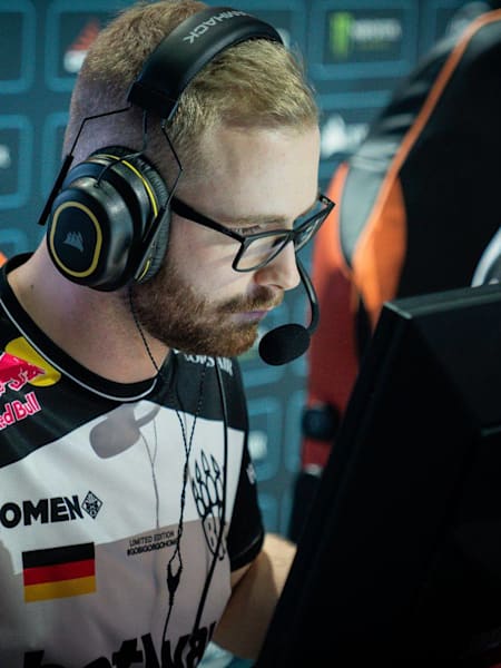 Tizian 'tiziaN' Feldbusch of the BIG esports team playing Counter-Strike: Global Offensive at a tournament.