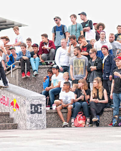 Mark Froelich - Frontside Noseslide