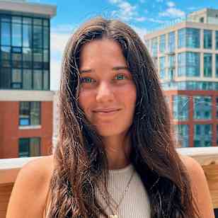 Stephanie Newell portrait