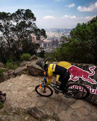 Red Bull Monserrate Cero Abajo