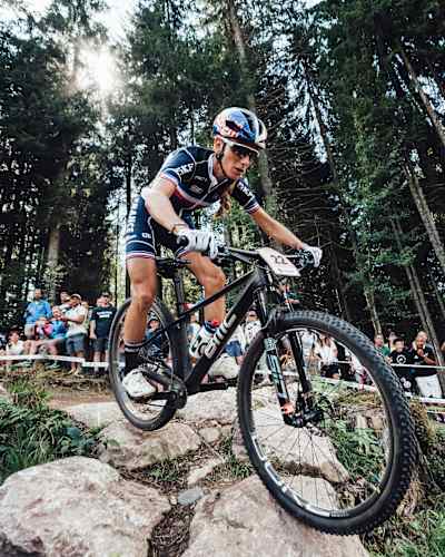 Pauline Ferrand-Prévot performs at UCI XCO World Championships in Les Gets, France, on August 28, 2022.