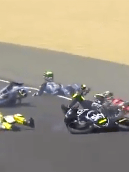 The Moto3 riders get skittled Moto3 crash on oil at French Grand Prix 2017