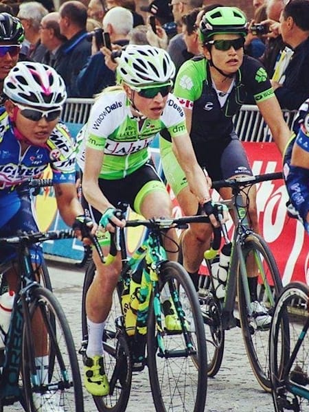 Flávia Oliveira faz história na La Flèche Wallonne