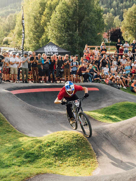 Martin Söderström w trakcie Red Bull Pumptrack World Championships  Järvsö, Szwecja.
