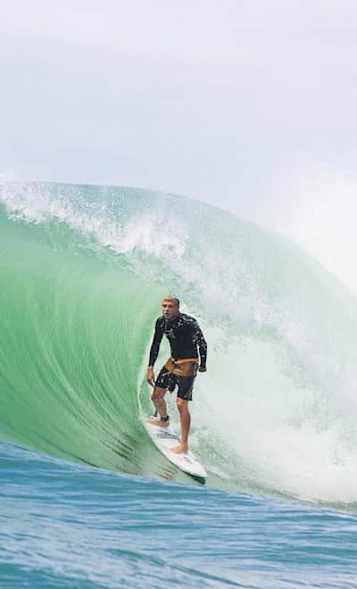 Fanning surf shop