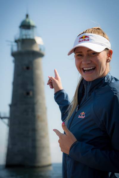 Ellie Smart cliff dives from Minots Lighthouse – video