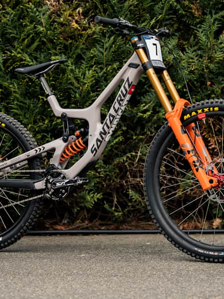 New 2024 Santa Cruz V10.8 exclusive first ride review