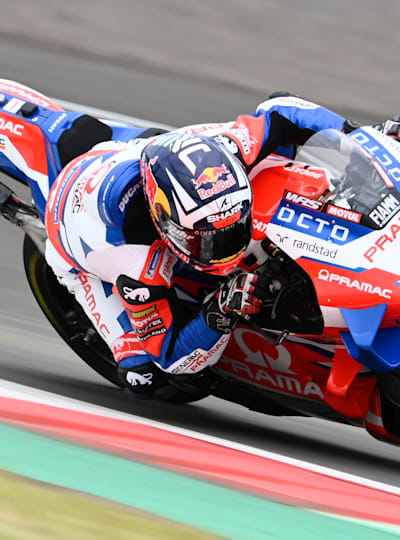 Le Français Johann Zarco pilote sa moto lors d'un test de pré-saison du championnat du monde de MotoGP 2022.