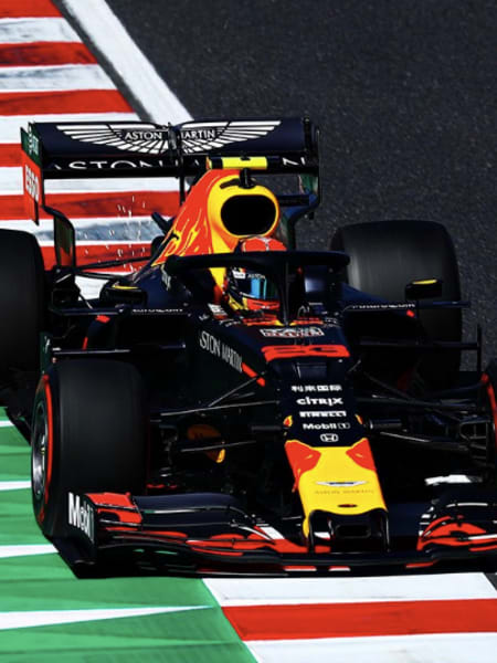 Alex Albon, piloto del equipo Aston Martin Red Bull Racing, durante el Gran Premio de Japón de 2019.