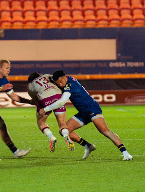 Brandon Jackson makes a tackle against Scarlets