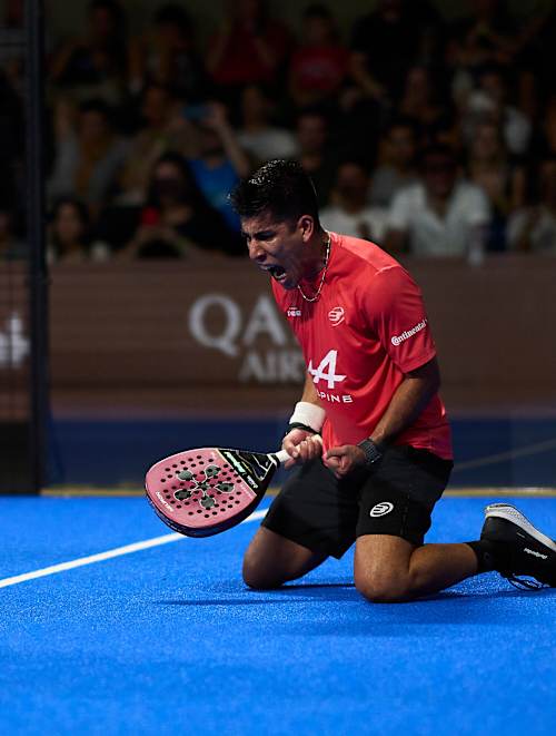 Federico Chingotto celebrates his thrilling victory at the Asuncion Premier Padel P2 in Paraguay on May 25, 2025, energising the crowd with passion