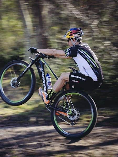Manualing a mountain bike discount