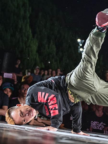 Taisuke hits the floor at the Asia Pacific Final