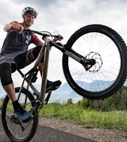 VTT Comment faire un wheeling ou roue arriere Video