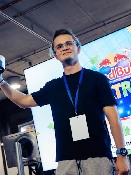 Vojtěch Novák vítězí v národním finále Red Bull Tetris® 2025 v Praze