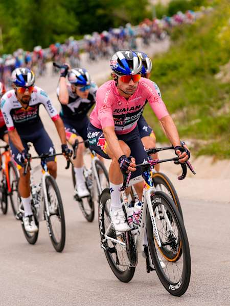 Primož Roglič iz tima Red Bull - BORA - hansgrohe tokom 3. etape utrke Giro d'Italia u Albaniji, 11. maja 2025.