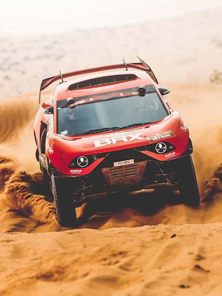 Contraint à l'abandon sur le Dakar 2021, Sébastien Loeb se projeter sur la suite et voici pourquoi il pourrait remporter le rallye-raid le plus difficile du monde un jour.