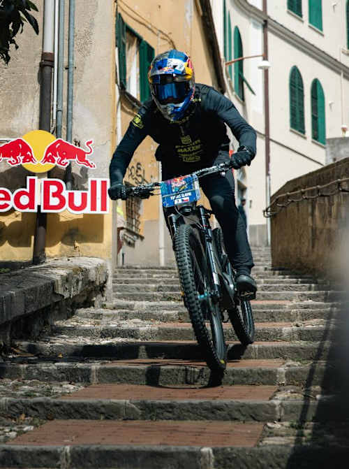 Appuntamento da non perdere il 27 e 28 giugno a Genova con i migliori rider al mondo che saranno impegnati nella tappa italiana del Red Bull Cerro Abajo 2026.
