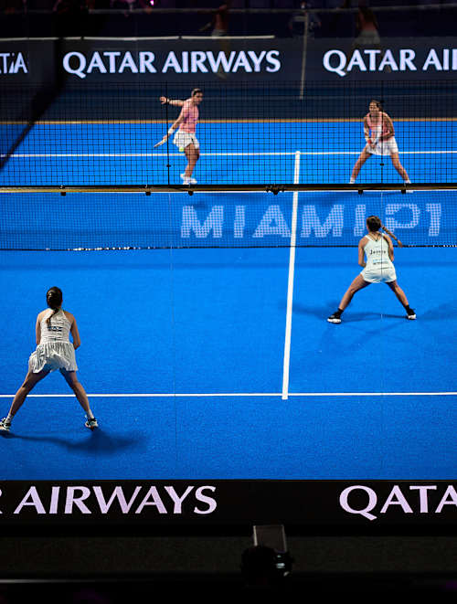 In Miami, USA, on March 21, 2025, Delfina Brea Senesi, Gemma Triay Pons, Tamara Icardo Alcorisa and Claudia Jensen battle fiercely in the Motorola Razr Miami Premier Padel P1 quarter-finals
