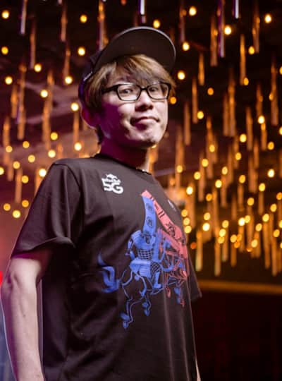 ゲームを仕事に Eスポーツキャスター編 アール 後悔なき人生を手繰り寄せるカギは自己肯定感にあり 就職 就活