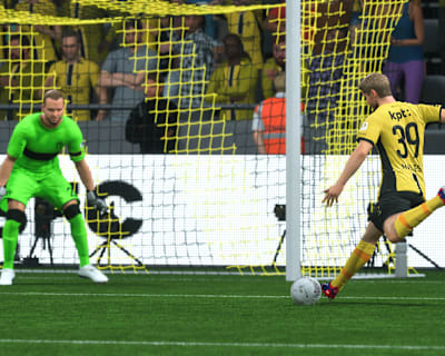 A player from the Swiss 1st division shortly before a shot in FC 25.