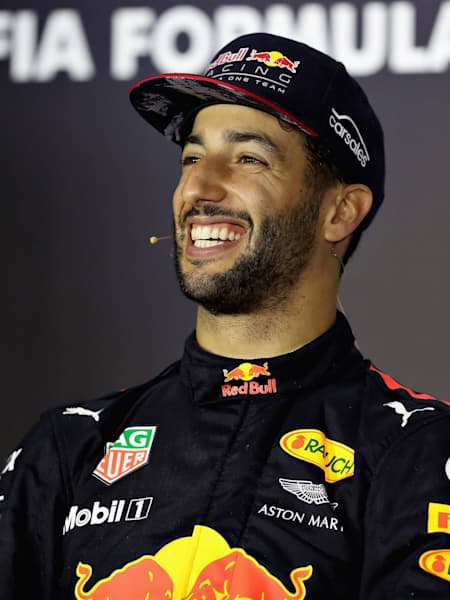 Daniel ricciardo red bull hat on sale