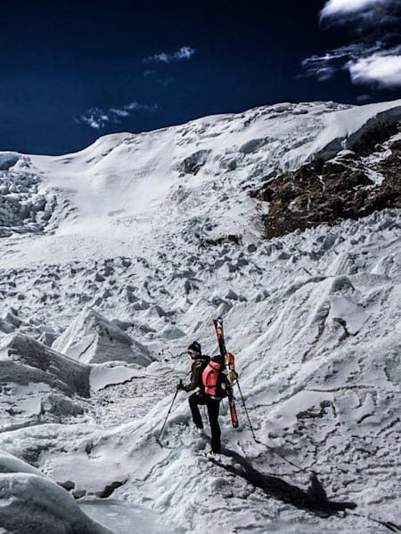 Andrzej Bargiel on his way to Shishyapangma.