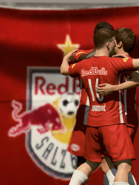 Spieler von Red Bull Salzburg jubeln in FIFA 21.
