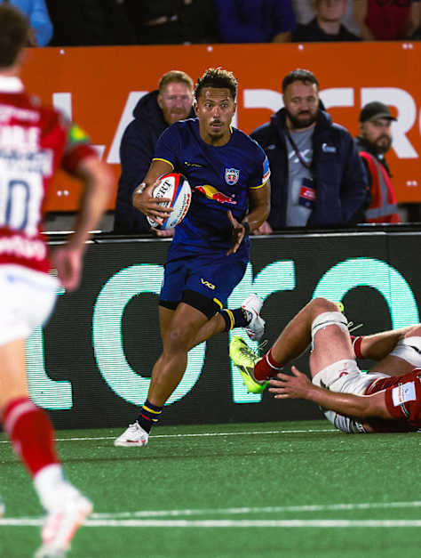 Harrison Obatoyinbo in action against the Leicester Tigers