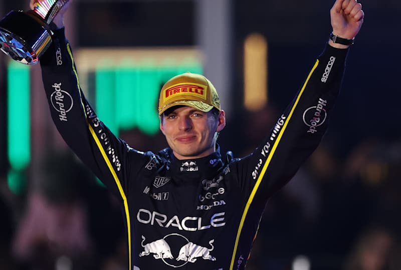 New Oracle Red Bull Racing Sparco team kit