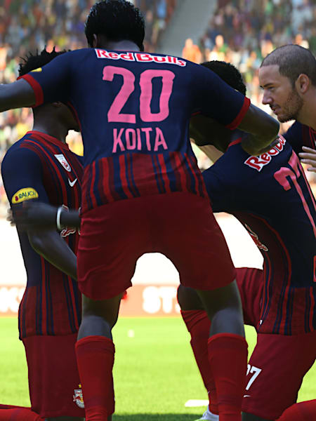 Scena di festeggiamento in gioco di EA Sports FC 24 con i giocatori del Red Bull Salzburg.