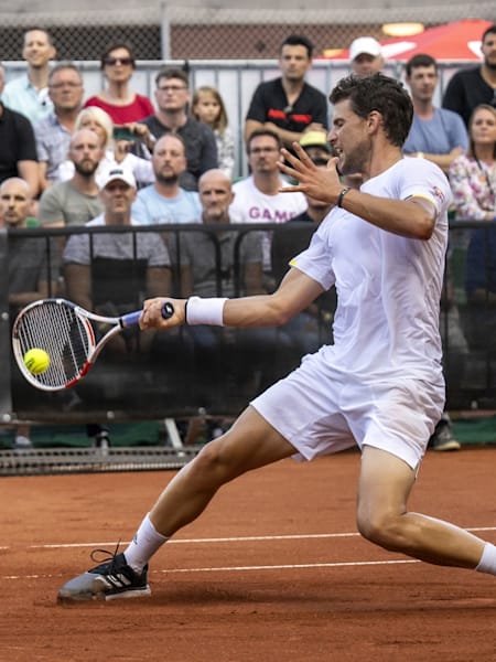 Tennis-Profi Dominic Thiem bei den Salzburg Open 2022. Wir stellen dir die besten Tennis-Games aller Zeiten vor.