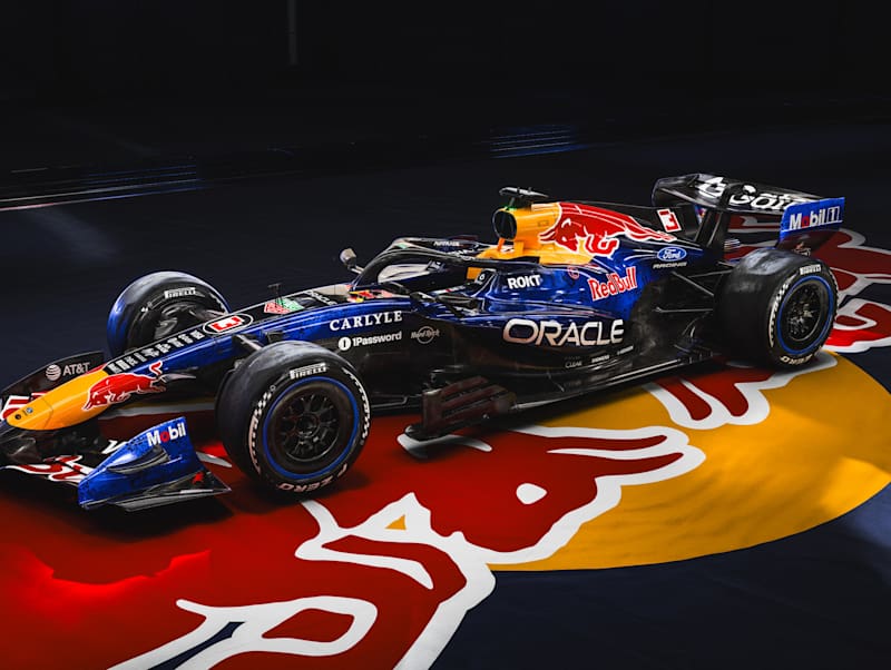 Презентація боліда Red Bull Racing RB16: відео
