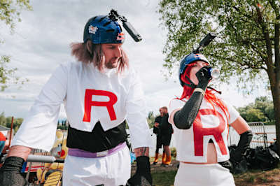 Sára Smusiata Juricová a jej tímový kolega na Red Bull Tandem Splash, Jazero, Nad Jazerom, Košice, 13. jún 2026.