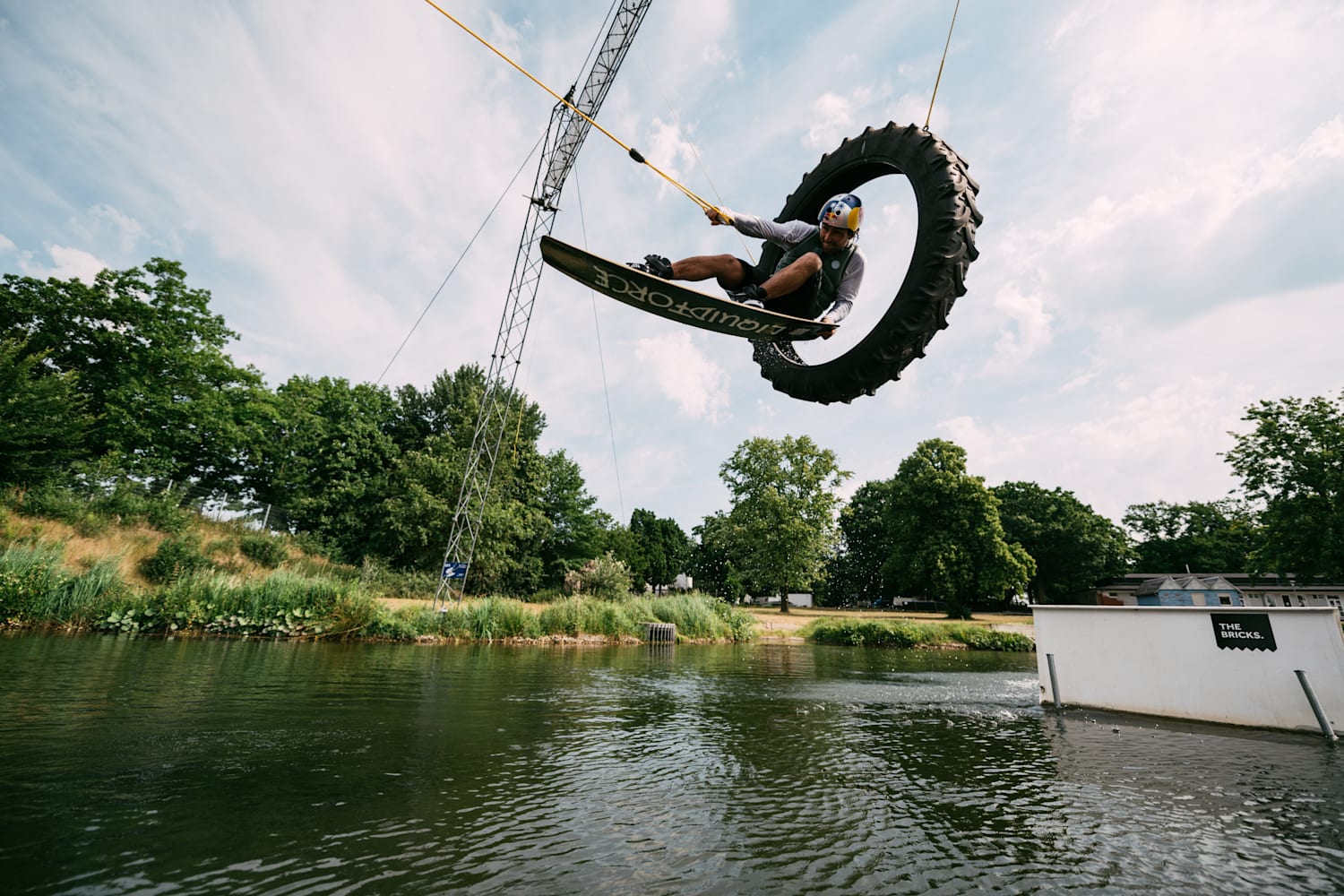 Felix réinvente le wakeboard à Duisberg ! Vidéo
