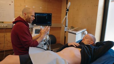 Maxim Van Gils bei einer weiteren Untersuchung