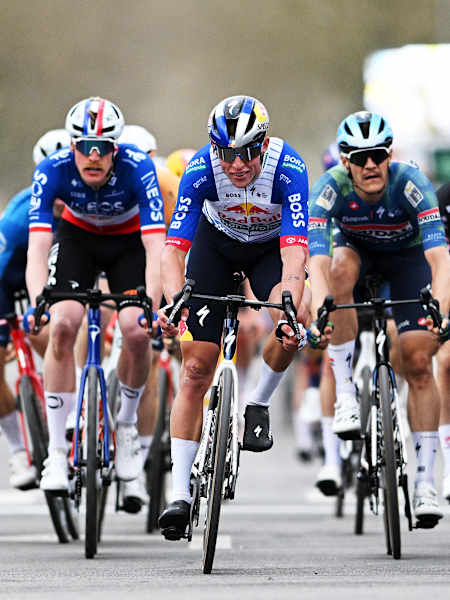 Laurence Pithie sprints to second place