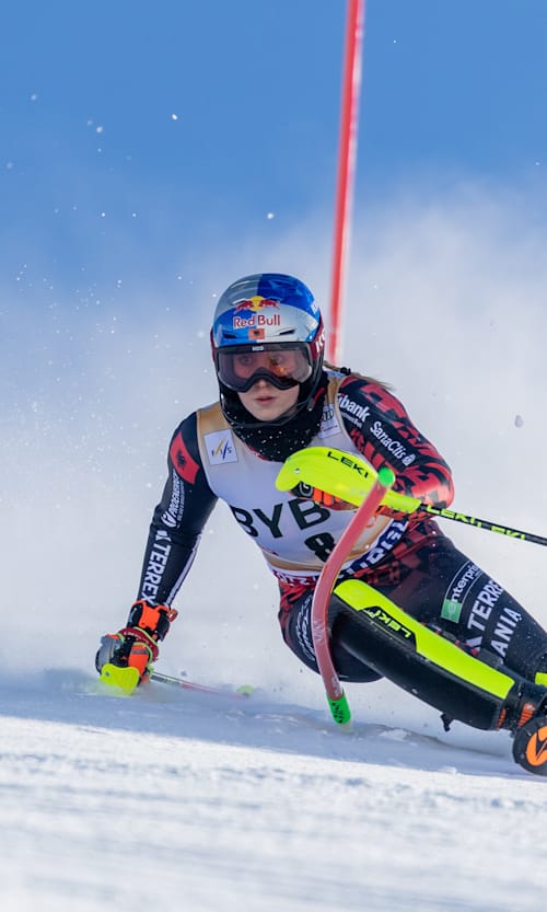 激レア　Goldwin GB ALPINE SKI TEAM レプリカモデル Lara Colturi: Alpine Skiing – Red Bull Athlete Page