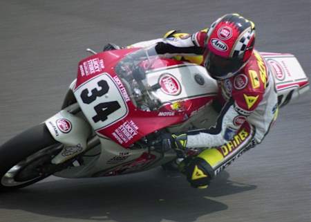 Kevin Schwantz, en el Gran Premio de Japón de 1993, con Suzuki, MotoGP.