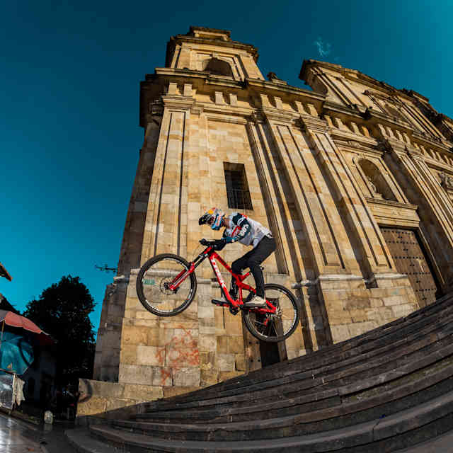 Red Bull Monserrate Cerro Abajo 2022｜MTB｜アーバンダウンヒルレース