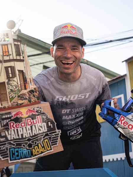 Tomáš Slavík remporte le Red Bull Valparaíso 2025