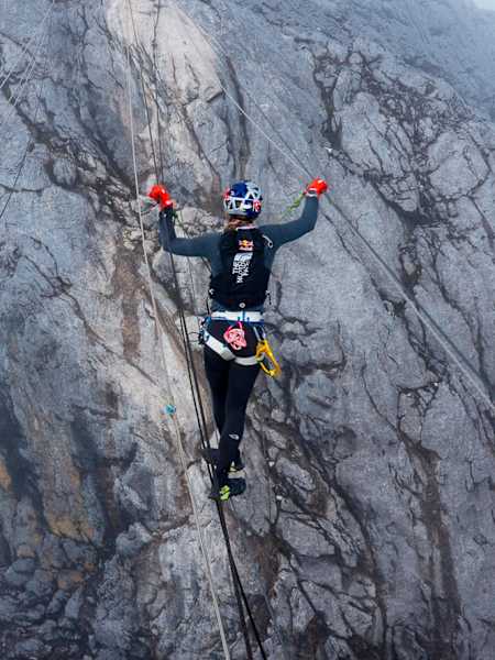 Brazilian ultrarunner Fernanda Maciel sets new Fastest Known Time (FKT) on Oceania's highest peak, Carstensz Pyramid aka Puncak Jaya.