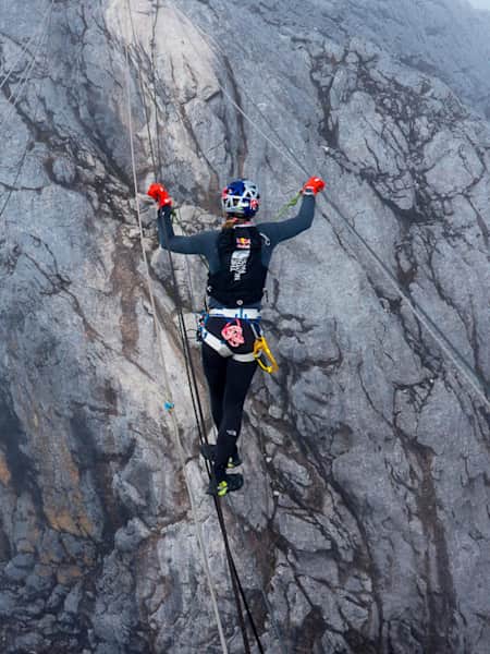 Brazilian ultrarunner Fernanda Maciel sets new Fastest Known Time (FKT) on Oceania's highest peak, Carstensz Pyramid aka Puncak Jaya.